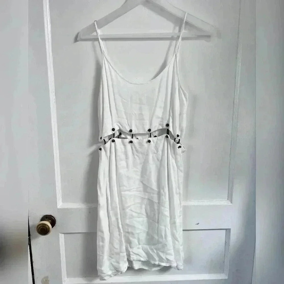 Farm Rio Petite mini dress with cut out waist ring detail in white Size XS - Picture 1 of 4